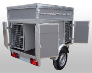 Remorque transport pour 3 chiens avec coffre supérieur ouvert sur les côtés